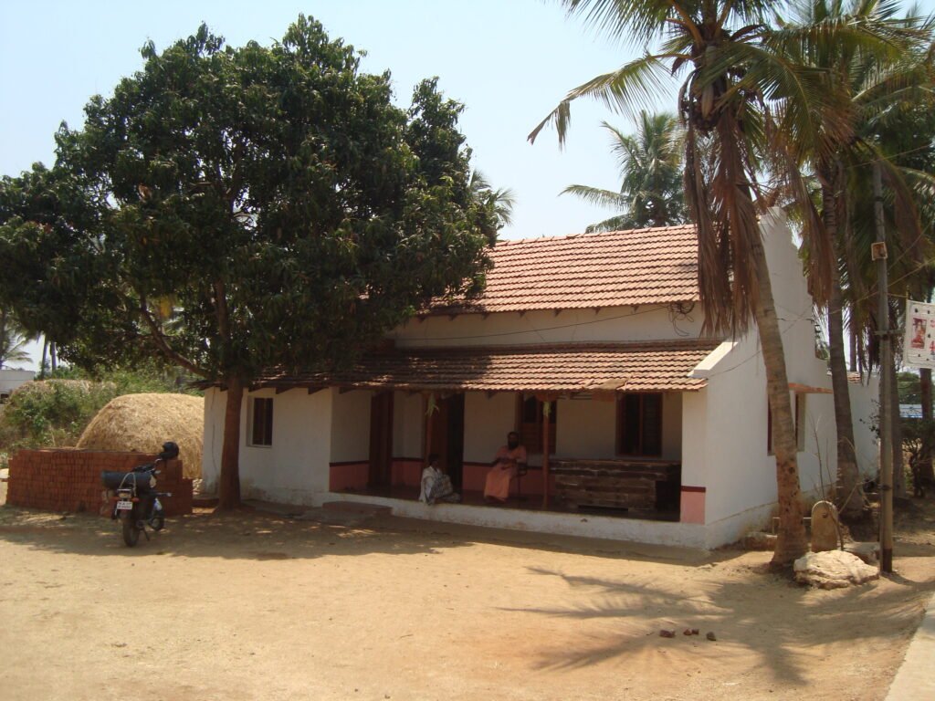 Shree Sutturu Khasa Shakha Halavara Matha