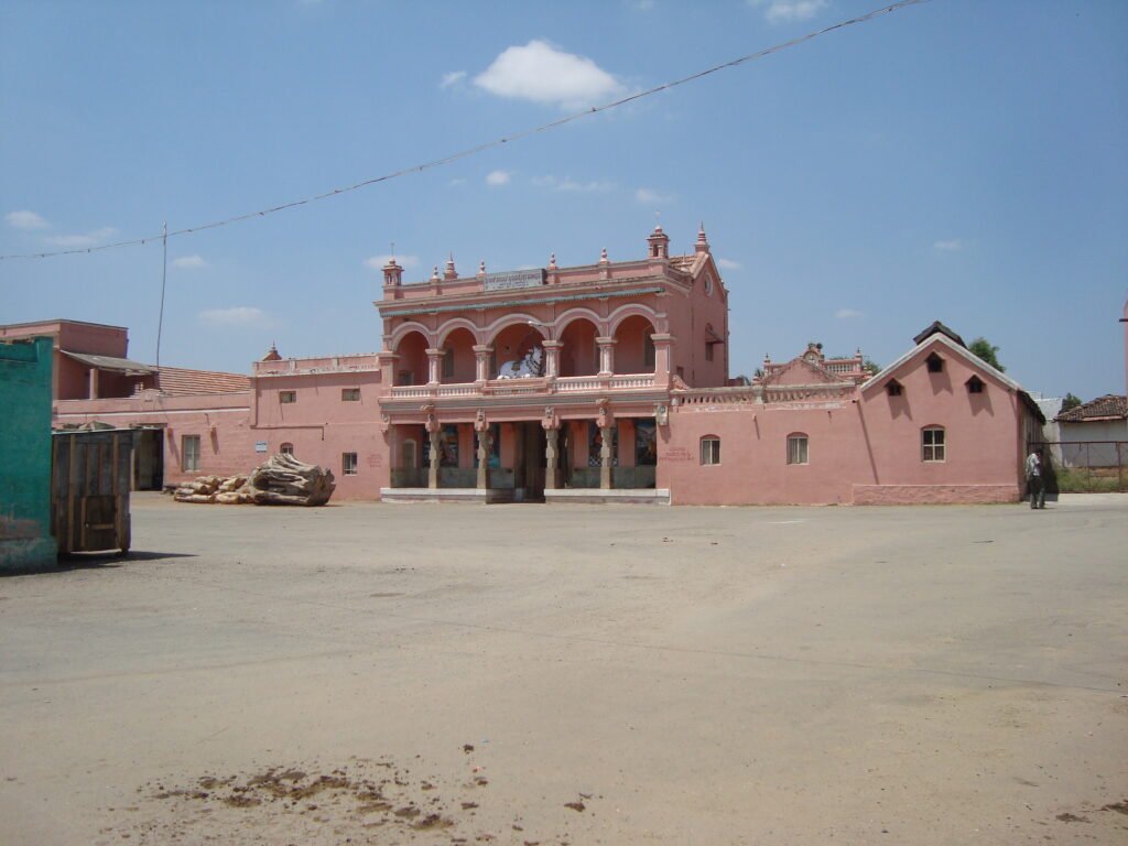 Shree Gurur Malleshwara Mahasamsthana Trividha Dasoha Matha