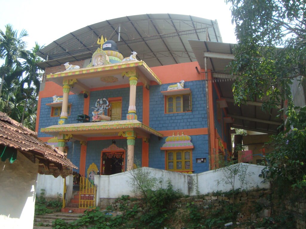 Shree Shivalingeshwara Brahanmatha