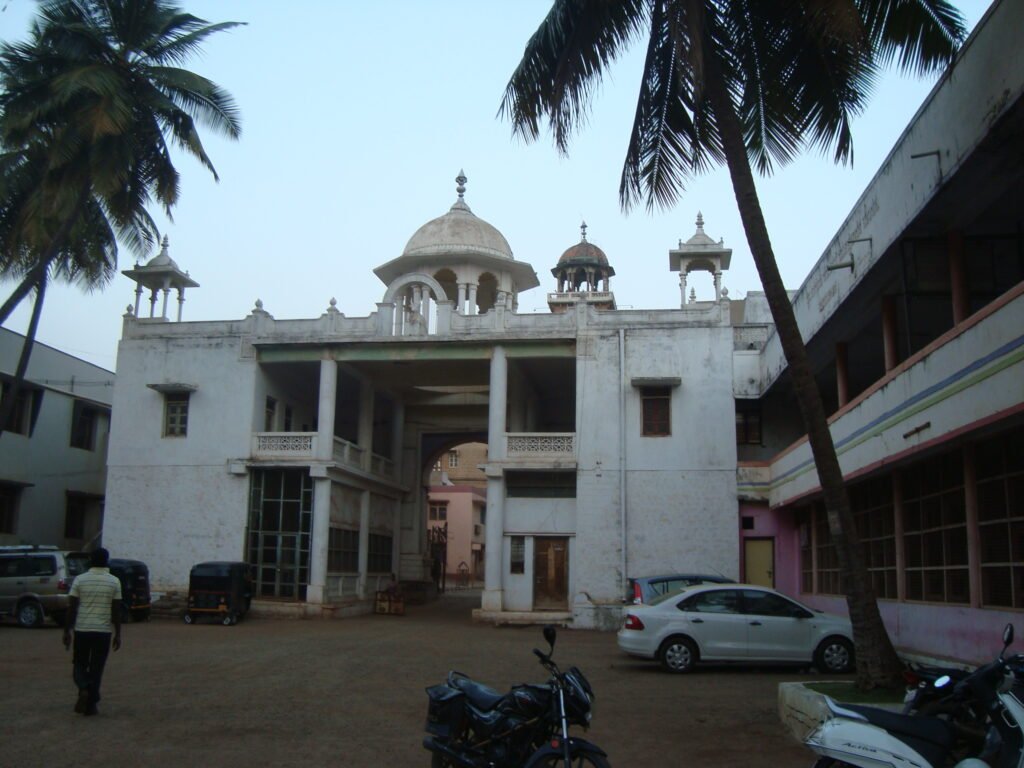 Shree Muru Savira Matha