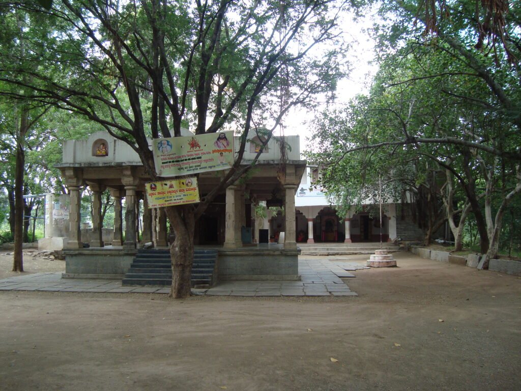 Shree Vishwaradhya Matha, Boragi-Puradala