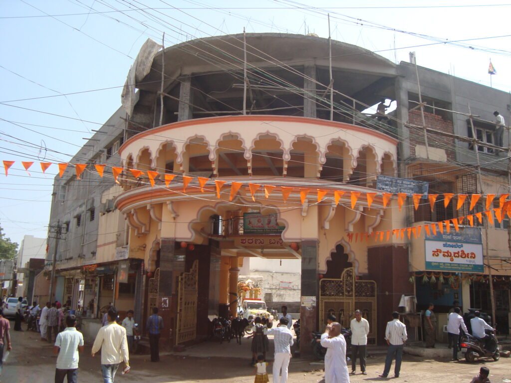 Chittaragi Shree Vijaya Mahanteshwara Samsthana Matha