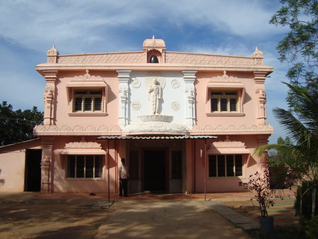 Shree Channa Basaveshwara Jnanapeetha Nishkala Mantapa – Bailuru