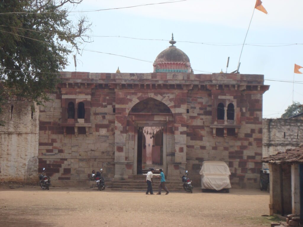 Shree Jagadguru Shivalingeshwara Kumarendra Maha Sannidi Sidda Samsthana Peetha-Savalagi
