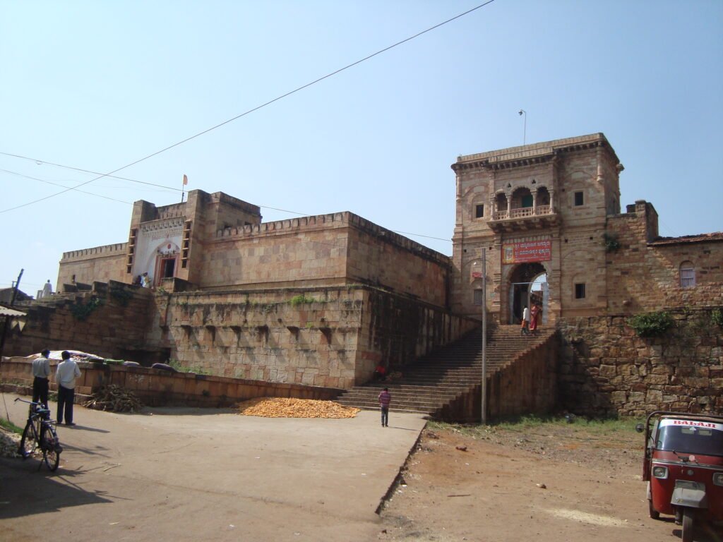 Shree JAgadguru Durudundeshwara Punyaranya Sidda Samsthana Matha-Arambhavi
