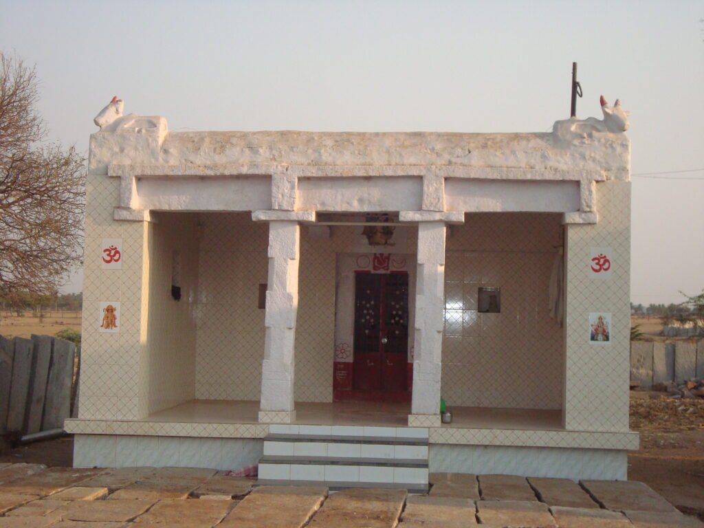 Shree Kanivebasapurada Haralihalli Gurupada Devara Matha